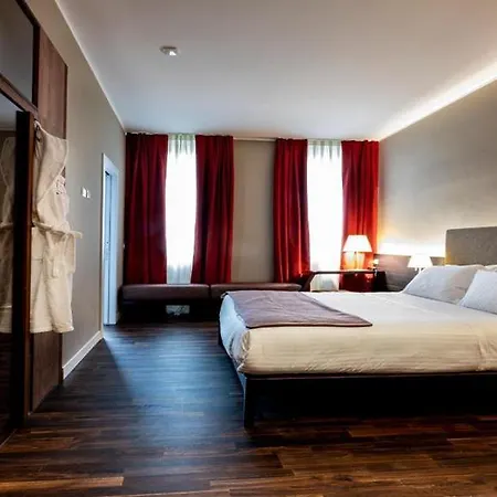 Hotel 10 Keys